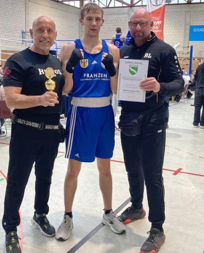 Jan Rössner vom BC-Helios Aachen holt den Meistertitel im Mittelgewicht (75 kg)